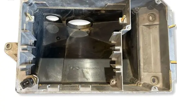 BMW 8 E31 Fuse box cover 1731029