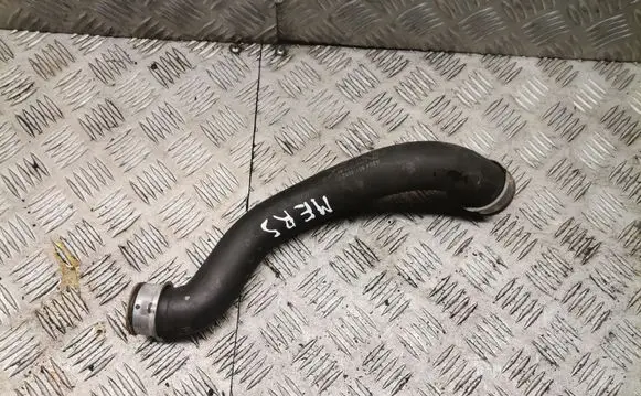 Mercedes-Benz E W212 Engine coolant pipe/hose a2045011582