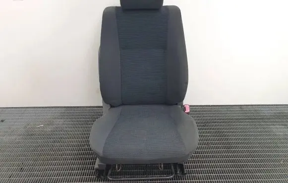 Suzuki Swift I Front passenger seat 