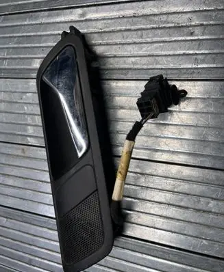 Volkswagen PASSAT B6 Rear door interior handle 3C4839114 L45CZV65