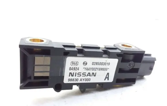Nissan Primera Airbag deployment crash/impact sensor 98830AY000 0285003019