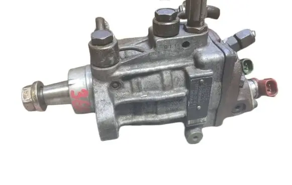 Toyota Avensis T220 Fuel injection high pressure pump 2210027010