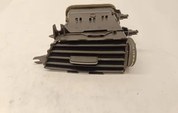 Mercedes-Benz C W204 Dashboard air vent grill cover trim A2048306054