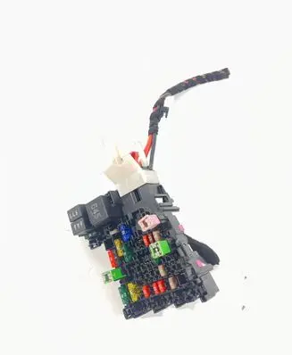 Volkswagen Golf VII Fuse module 5Q0937615