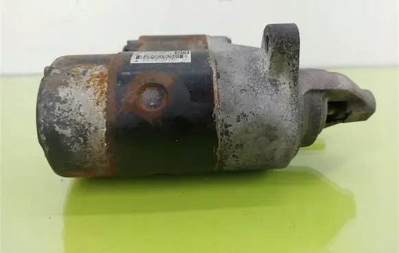 Suzuki Swift I Starter motor 3110086G00