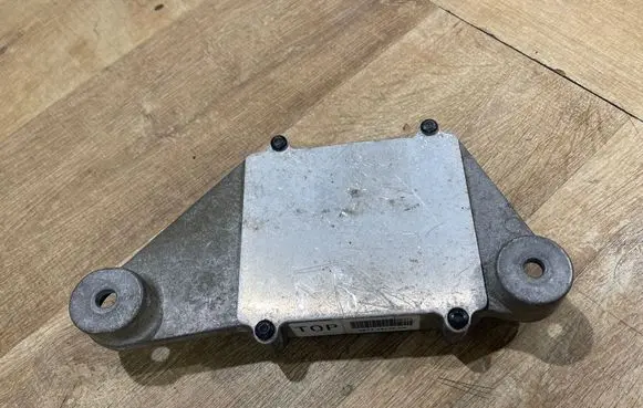 Jaguar F-Pace Rear differential/diff mount bracket GX734B148CB
