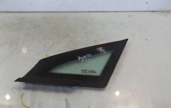 Fiat Grande Punto Front door window glass four-door