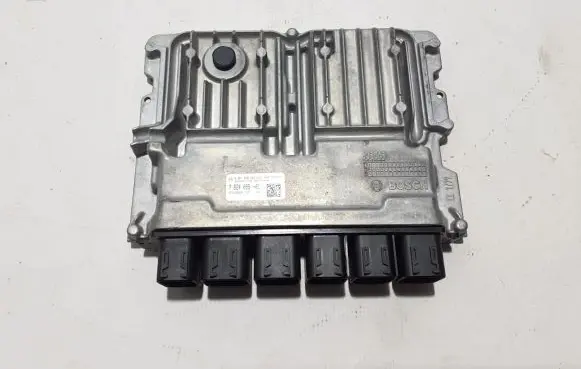 BMW 5 G30 G31 Engine control unit/module 7824099