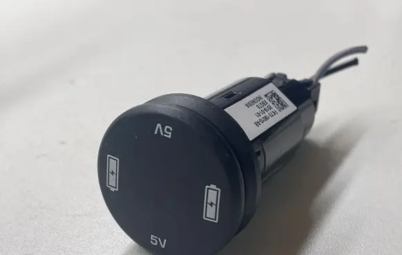 Land Rover Range Rover Sport L494 USB socket connector FK7219010AB XBGT3 20190101