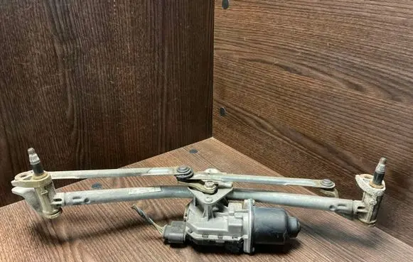 Volkswagen Polo Front wiper linkage and motor 6Q1955113A 443122288017 6Q1955023E