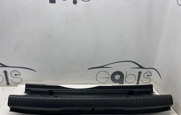 Opel Mokka B Trunk/boot sill cover protection 9820801377