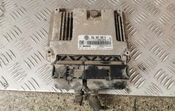 Volkswagen Golf VI Engine control unit/module 03L907309R