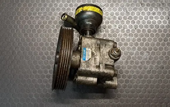 Mitsubishi Galant Power steering pump 8Y103041 MR403137