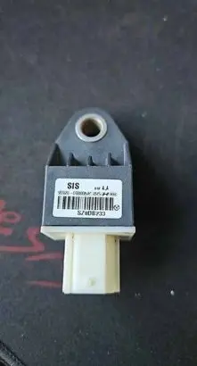 Hyundai i40 Airbag deployment crash/impact sensor 959200U000 SZ8DB233