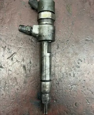 Fuel injector