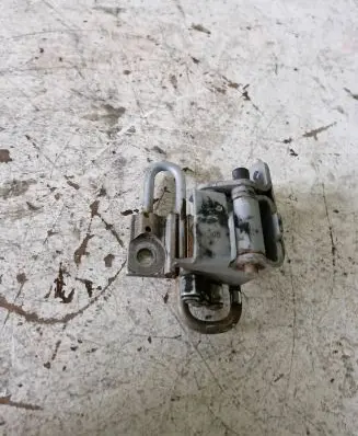 Audi A4 S4 B6 8E 8H Front door lower hinge 
