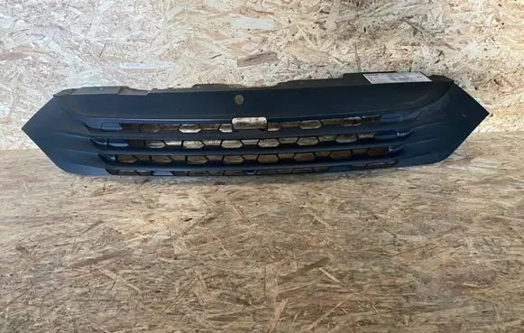 Iveco Daily 6th gen Front grill 5802075842