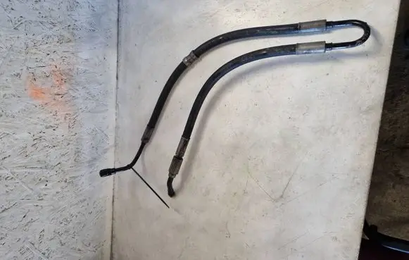 Power steering hose/pipe/line