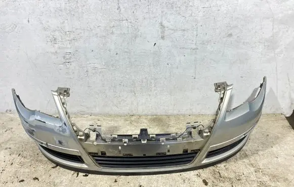 Volkswagen PASSAT B6 Front bumper