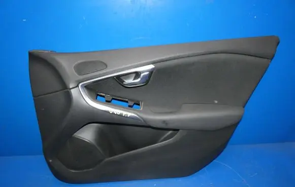 Volvo V40 Front door card panel trim