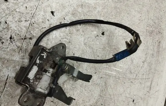 Toyota Yaris Tailgate/trunk/boot lock/catch/latch