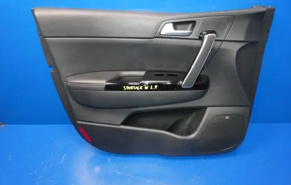 KIA Sportage Front door card panel trim 