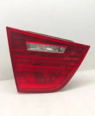 BMW 3 E90 E91 Tailgate rear/tail lights 7154161