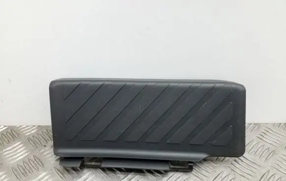 Volkswagen Golf VII Foot rest pad/dead pedal 5Q1864777B