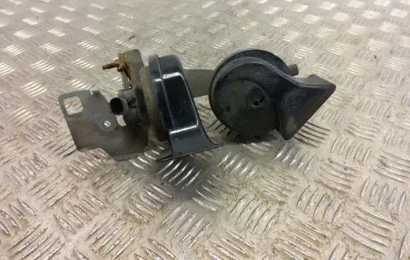 BMW 5 E60 E61 Horn signal 6935709