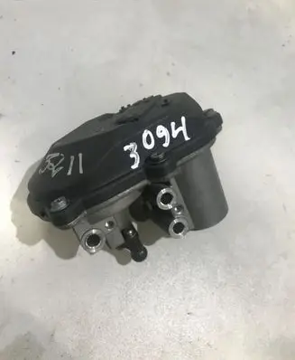 Volkswagen PASSAT B6 Intake manifold valve actuator/motor 03L129085