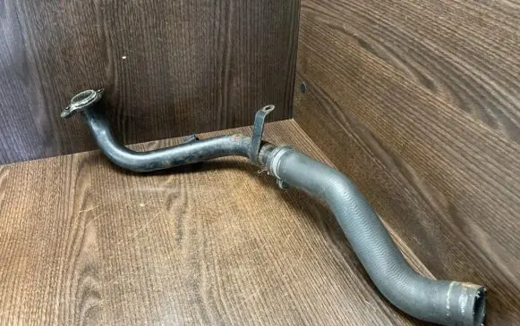 Iveco Daily 3rd gen Engine coolant pipe/hose 504086541