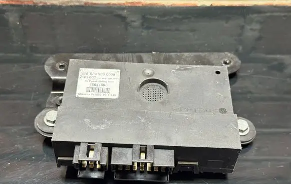 Mercedes-Benz Vito Viano W639 Sliding door control unit/module A6399000000 46641603 ZGS001