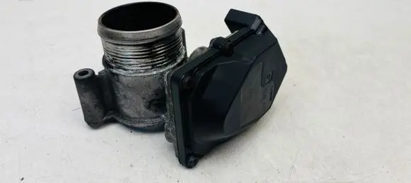 Audi Q3 8U Throttle valve 03L128063R