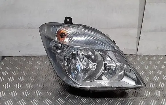 Mercedes-Benz Sprinter W906 Headlight/headlamp A9068200461