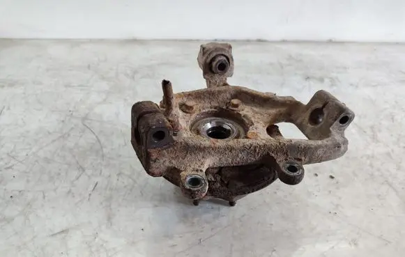 Nissan Pathfinder R51 Rear wheel hub