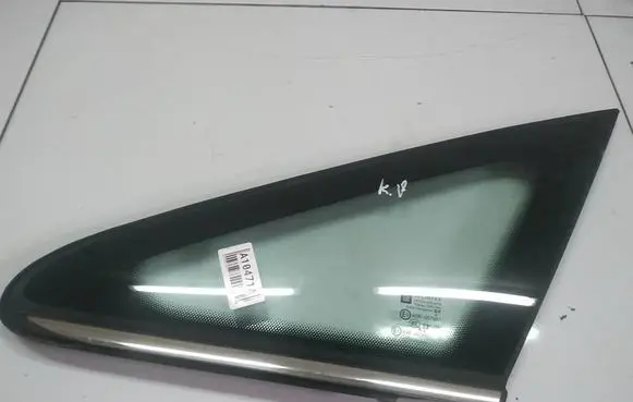 Opel Zafira B Front triangle window/glass AS2