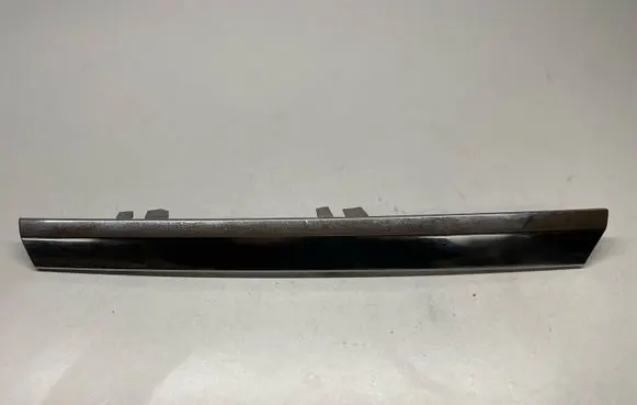 Mercedes-Benz GL X166 Front bumper upper radiator grill 1668880785 A1668880785