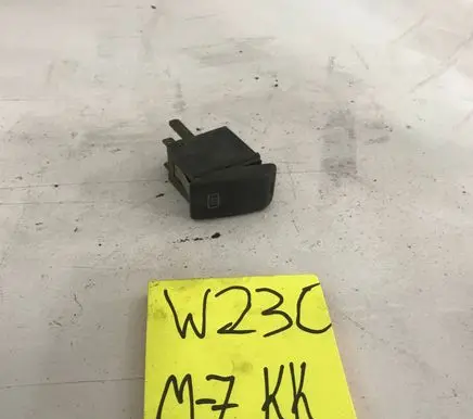Opel Vectra B Windscreen/window heater switch 568561326