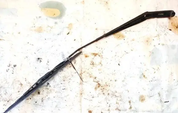 Mazda Premacy Front wiper blade arm