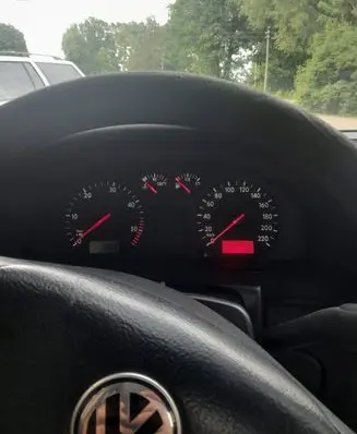 Speedometer (instrument cluster)