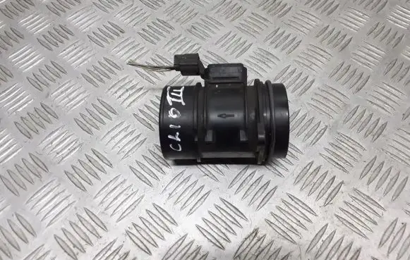 Renault Clio III Mass air flow meter 8200682558