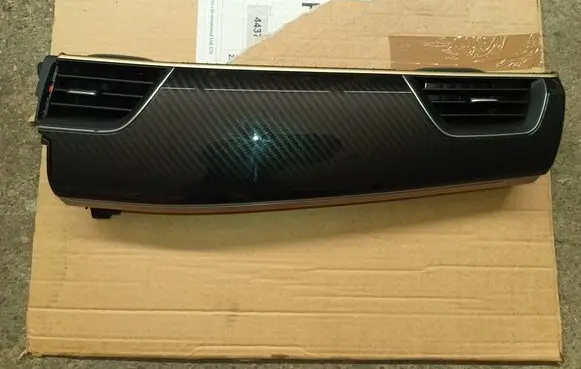Renault Arkana Dash center air vent grill 682115049R 682110736R