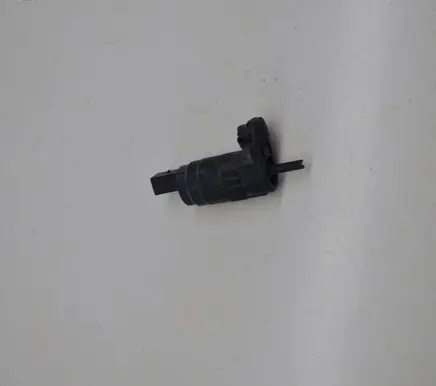 Volkswagen Scirocco Windscreen/windshield washer pump 1K6955651