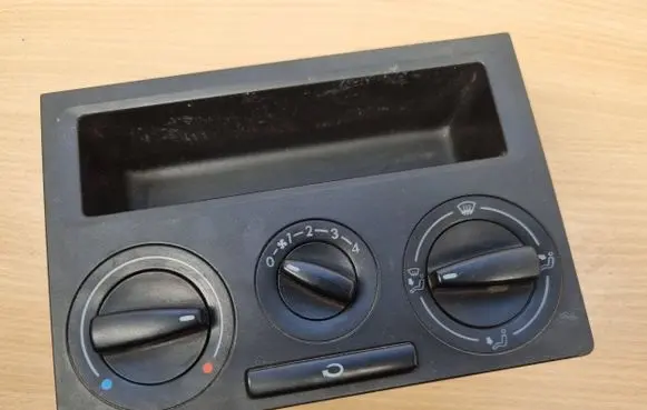 Volkswagen Transporter - Caravelle T4 Climate control/heater control trim 7D1819075H 7D1819039 7D1819045L