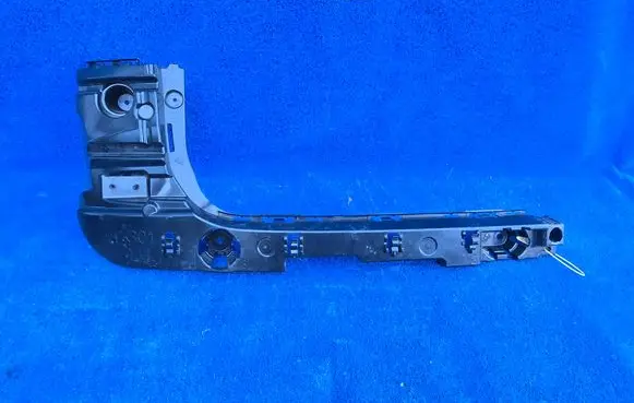 BMW X3 G01 Rear bumper mounting bracket 7400665