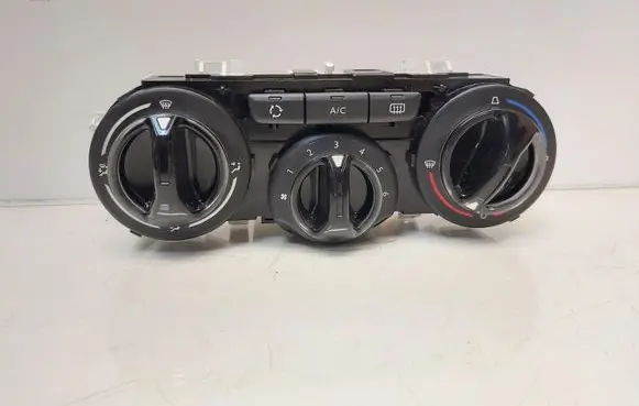 Peugeot 208 Climate control unit 9819611577