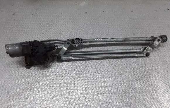 Ford Focus Front wiper linkage and motor 4M5117504AC