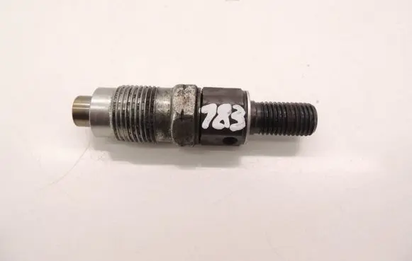 Toyota Avensis T220 Fuel injector D183