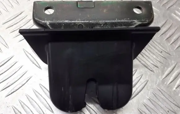 Audi A2 Tailgate/trunk/boot lock/catch/latch 8Z0827520