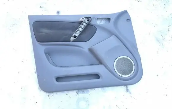 Toyota RAV 4 (XA20) Front door card panel trim